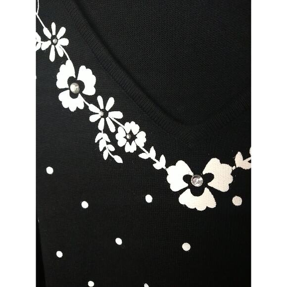 C.D Daniels Woman 2X Sweater V Neck Black White Floral Polka Dot Casual... - Picture 4 of 7